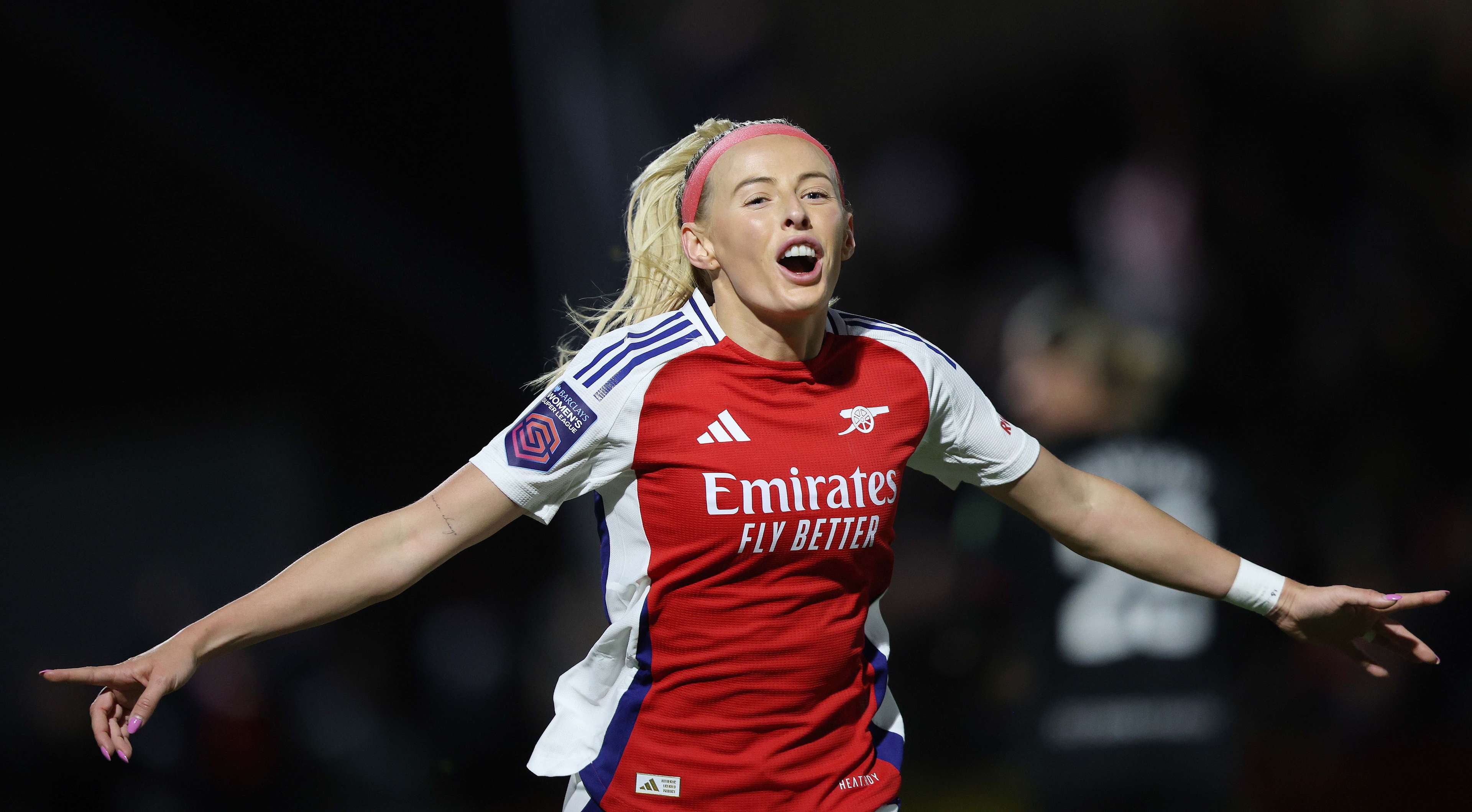 為眾人關注 為眾人關注